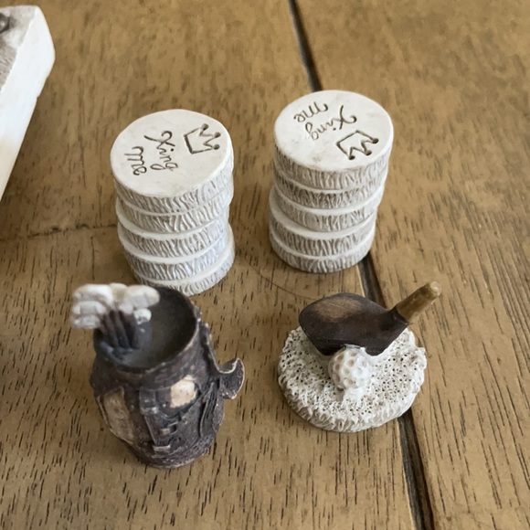 Hen Feathers Golf Checkers Set - Picture 6 of 15